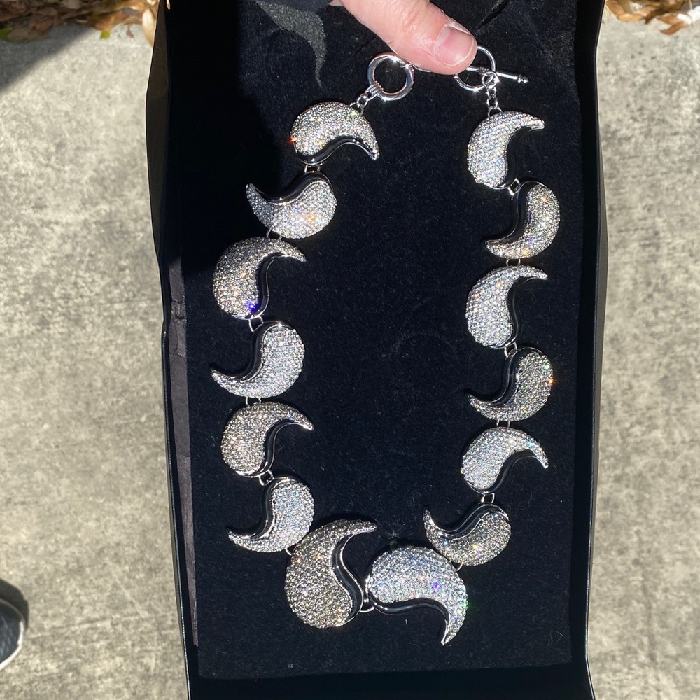 Elegant Silver and Black Yin Yang Women's Necklace